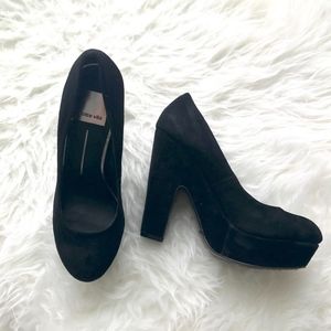LAST CHANCE Dolce Vita Byann Black Suede Pump Sz 6